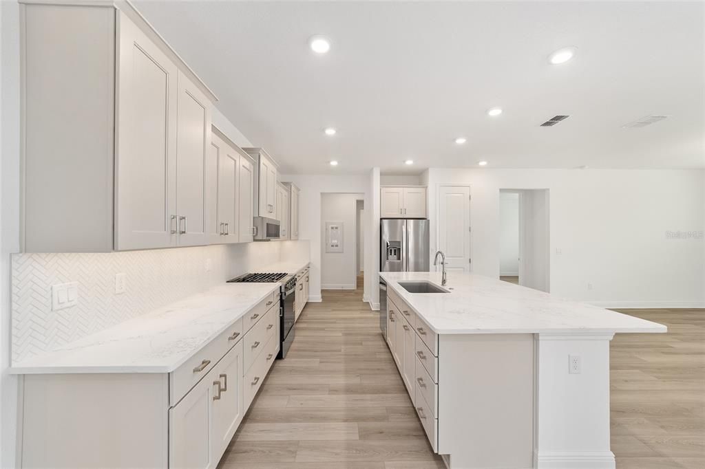 Active With Contract: $377,000 (2 beds, 2 baths, 2142 Square Feet)