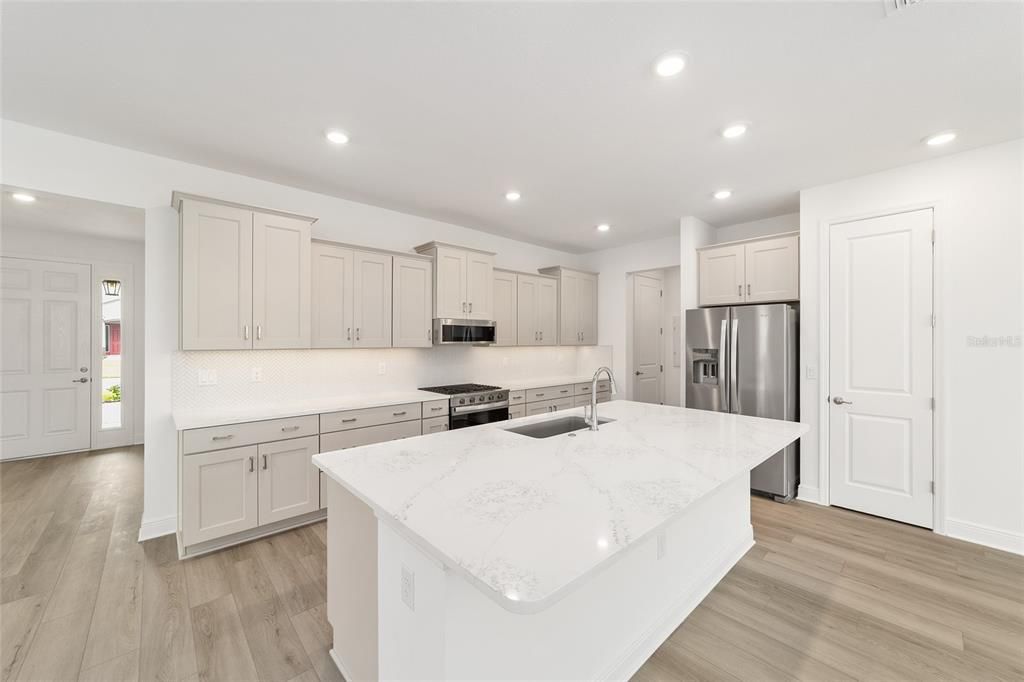 Active With Contract: $377,000 (2 beds, 2 baths, 2142 Square Feet)