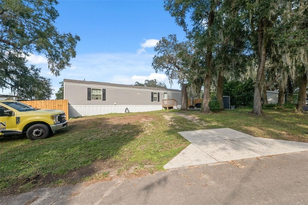 合同活跃: $155,000 (2 贝兹, 2 浴室, 840 平方英尺)