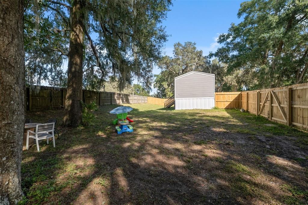 合同活跃: $155,000 (2 贝兹, 2 浴室, 840 平方英尺)