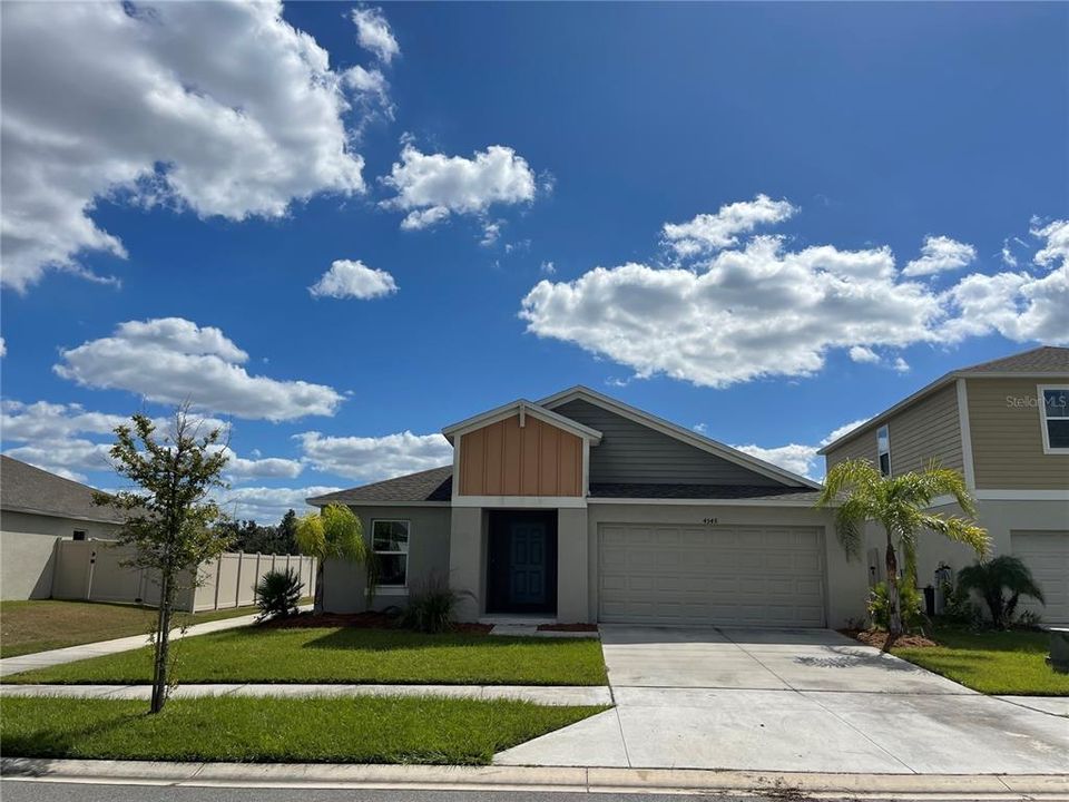 En Renta: $2,375 (4 camas, 2 baños, 1904 Pies cuadrados)