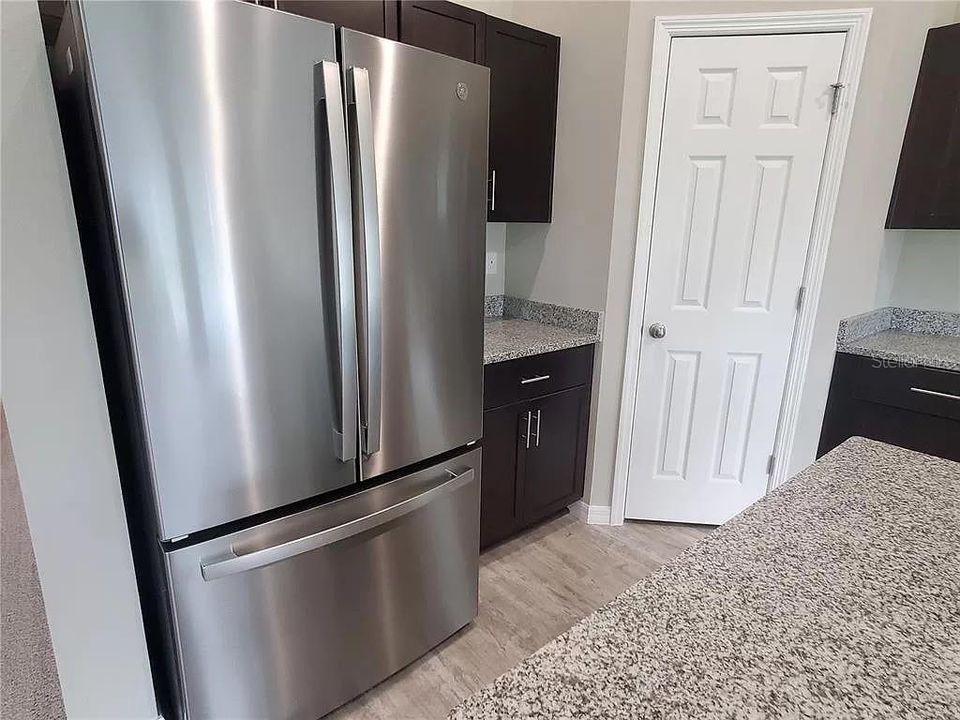 En Renta: $2,375 (4 camas, 2 baños, 1904 Pies cuadrados)