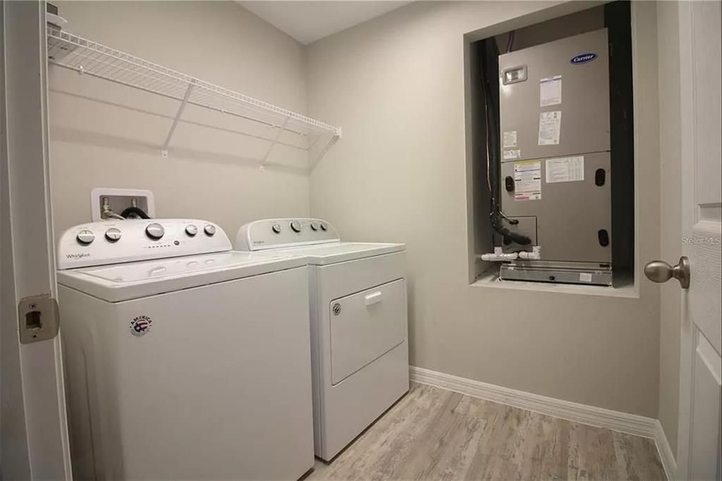 En Renta: $2,375 (4 camas, 2 baños, 1904 Pies cuadrados)