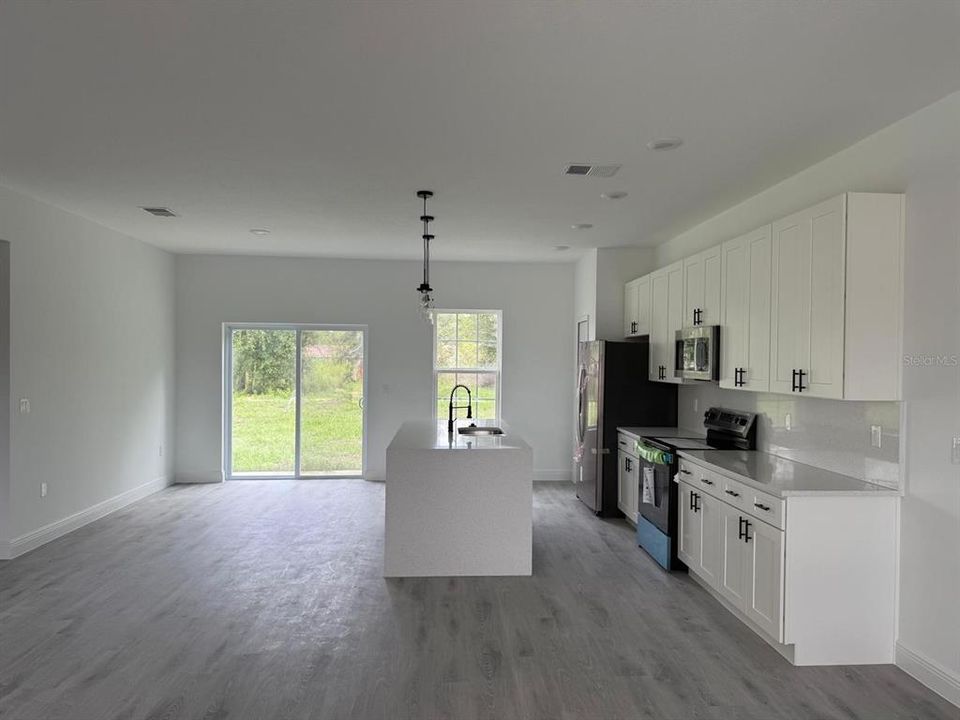 Active With Contract: $289,000 (4 beds, 2 baths, 1774 Square Feet)