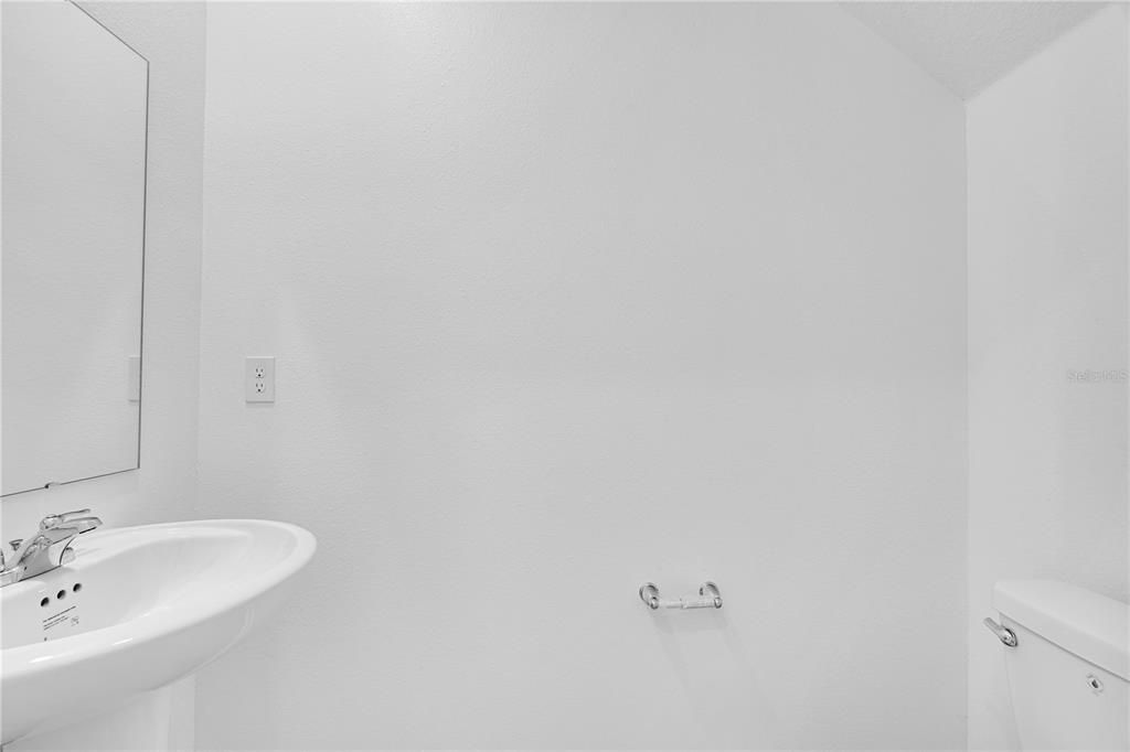 For Rent: $2,300 (4 beds, 2 baths, 1879 Square Feet)