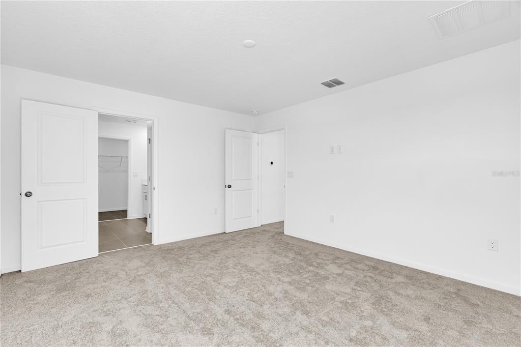 For Rent: $2,300 (4 beds, 2 baths, 1879 Square Feet)