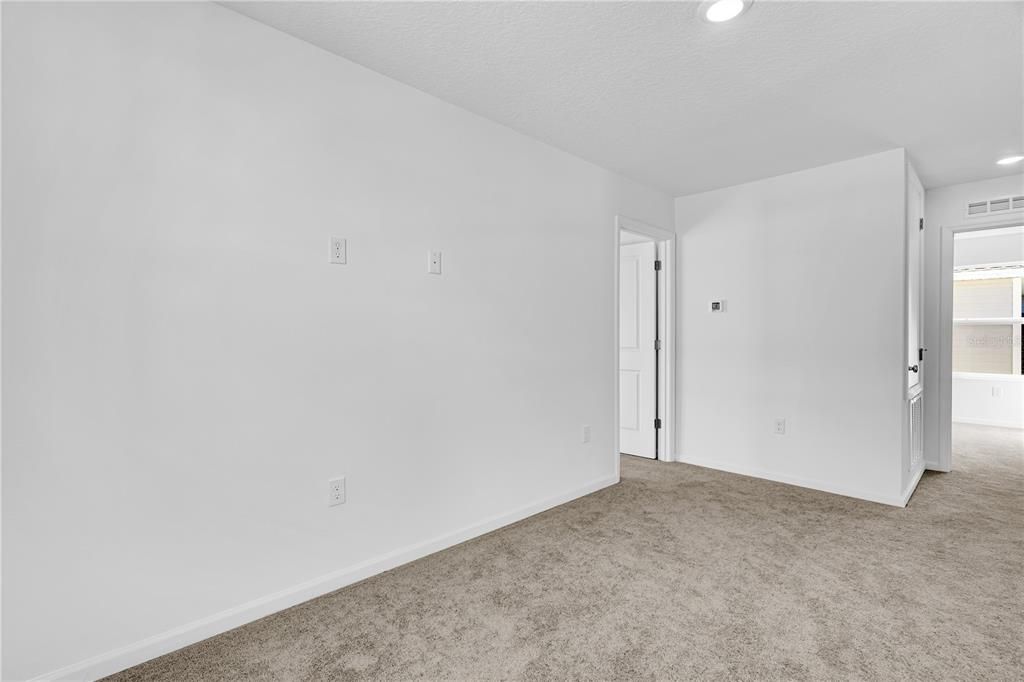 For Rent: $2,300 (4 beds, 2 baths, 1879 Square Feet)