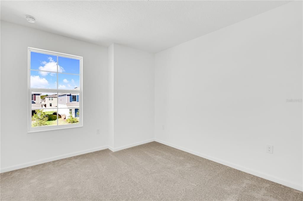 For Rent: $2,300 (4 beds, 2 baths, 1879 Square Feet)