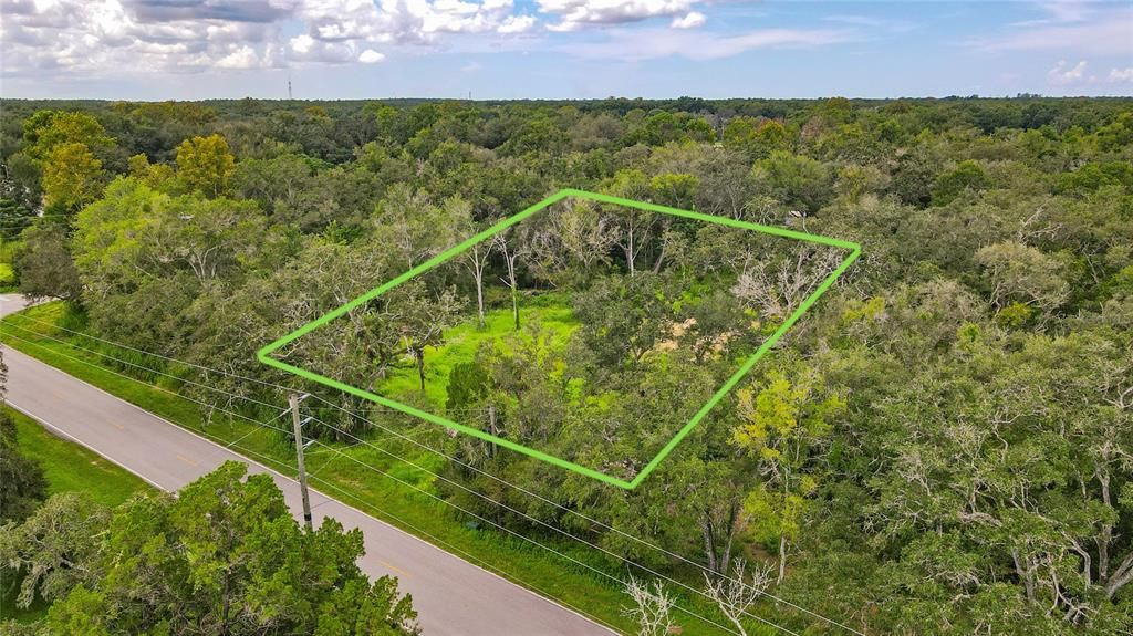 En Venta: $80,000 (1.03 acres)