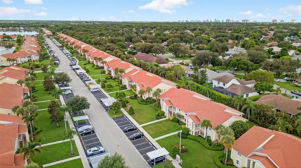 For Sale: $369,900 (2 beds, 2 baths, 1102 Square Feet)