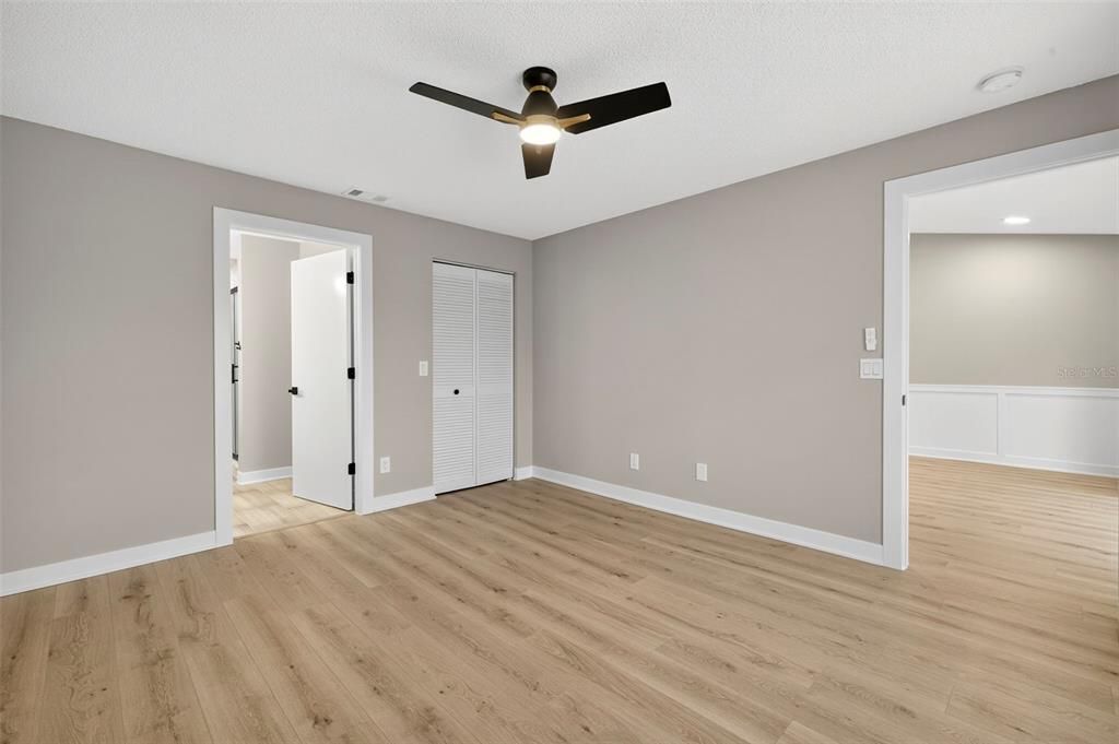 For Sale: $369,900 (2 beds, 2 baths, 1102 Square Feet)