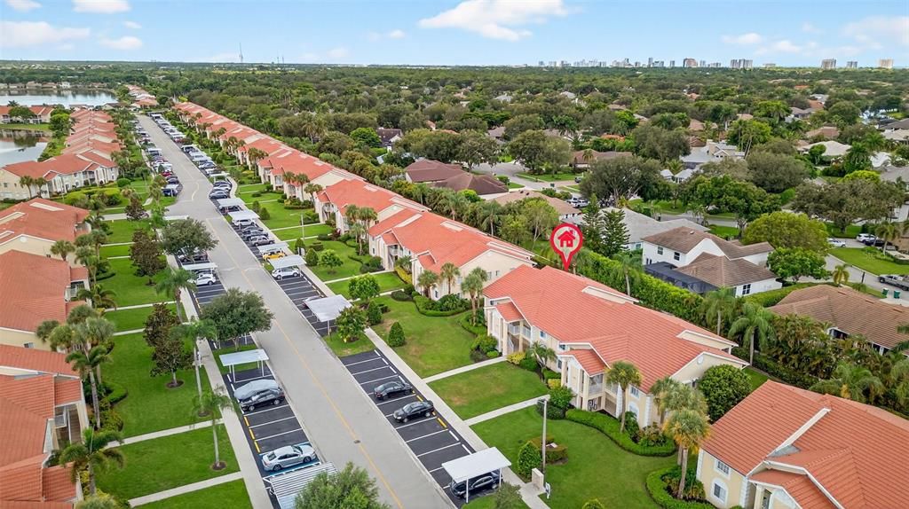 For Sale: $369,900 (2 beds, 2 baths, 1102 Square Feet)