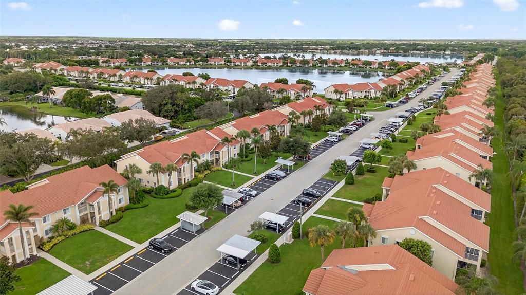 For Sale: $369,900 (2 beds, 2 baths, 1102 Square Feet)