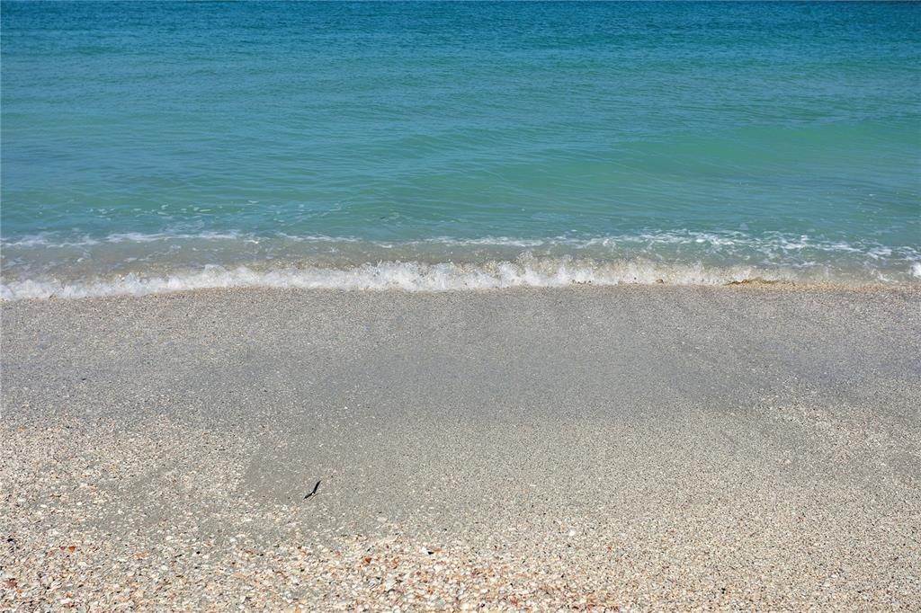 На продажу: $895,000 (2 спален, 2 ванн, 1019 Квадратных фут)