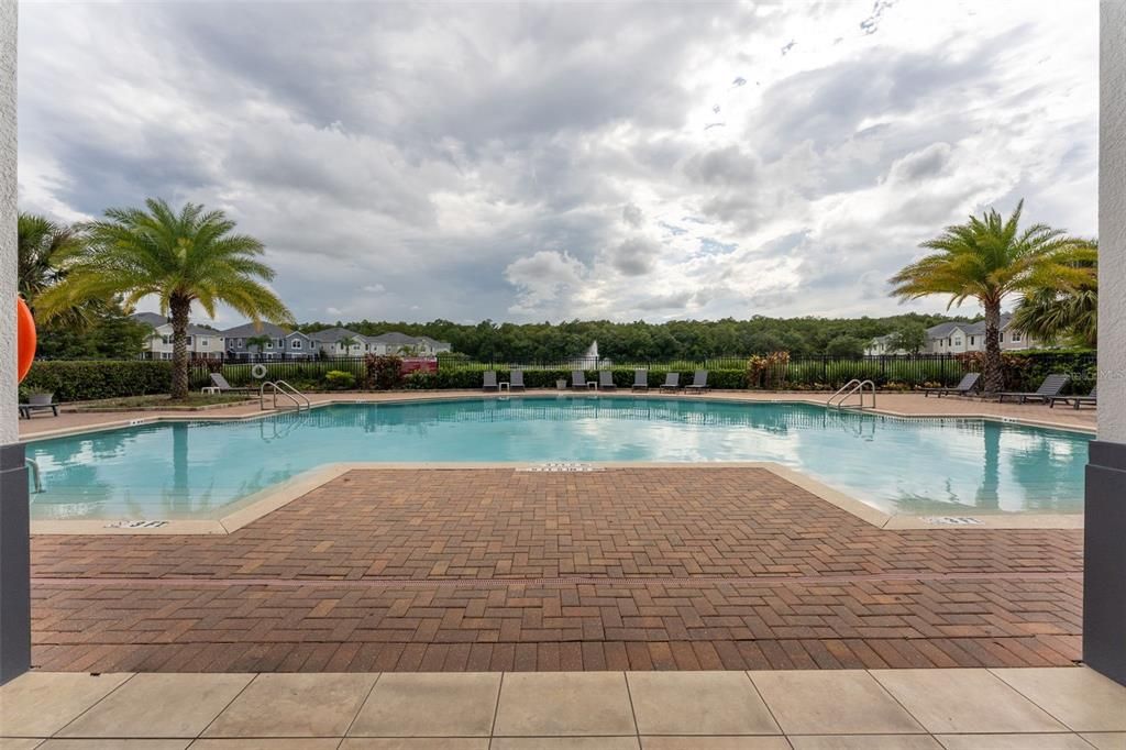 Activo con contrato: $2,000 (2 camas, 2 baños, 1200 Pies cuadrados)