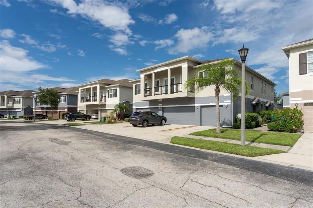 Activo con contrato: $2,000 (2 camas, 2 baños, 1200 Pies cuadrados)