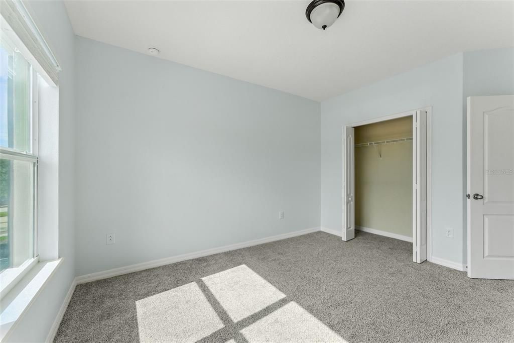 Activo con contrato: $2,000 (2 camas, 2 baños, 1200 Pies cuadrados)