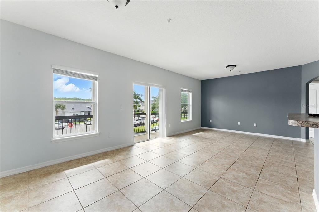 Activo con contrato: $2,000 (2 camas, 2 baños, 1200 Pies cuadrados)