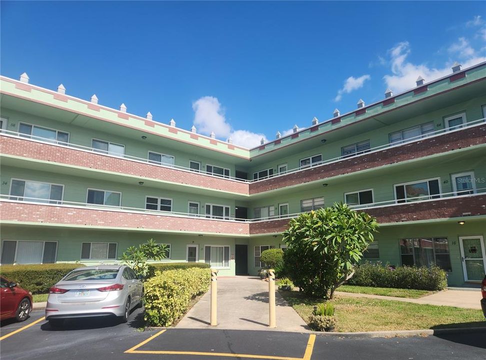 Recently Rented: $1,525 (2 beds, 2 baths, 1100 Square Feet)