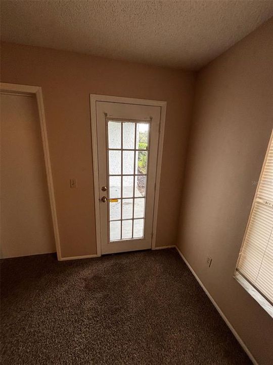 For Rent: $1,275 (2 beds, 2 baths, 885 Square Feet)