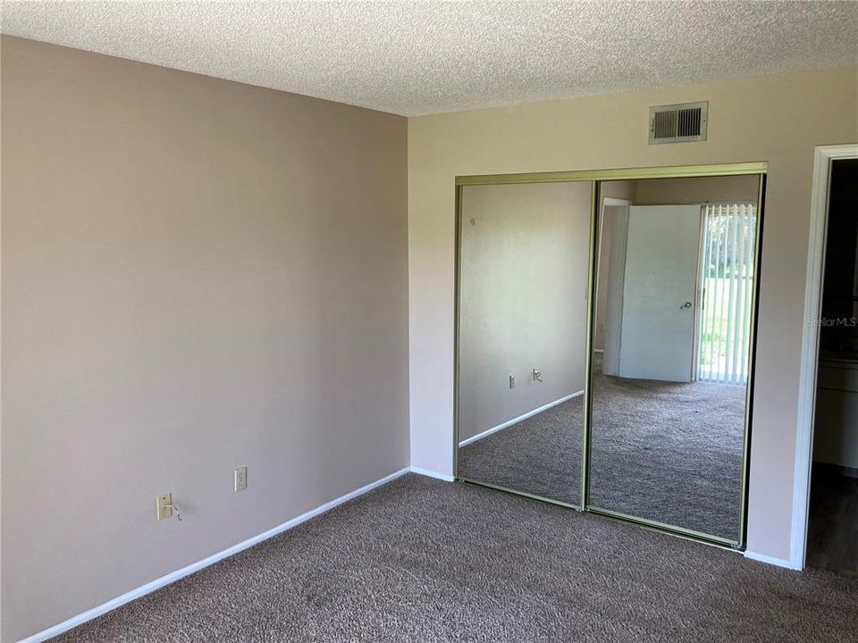 For Rent: $1,275 (2 beds, 2 baths, 885 Square Feet)