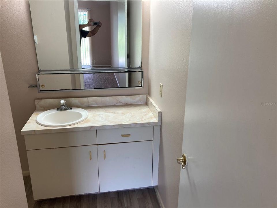 For Rent: $1,275 (2 beds, 2 baths, 885 Square Feet)