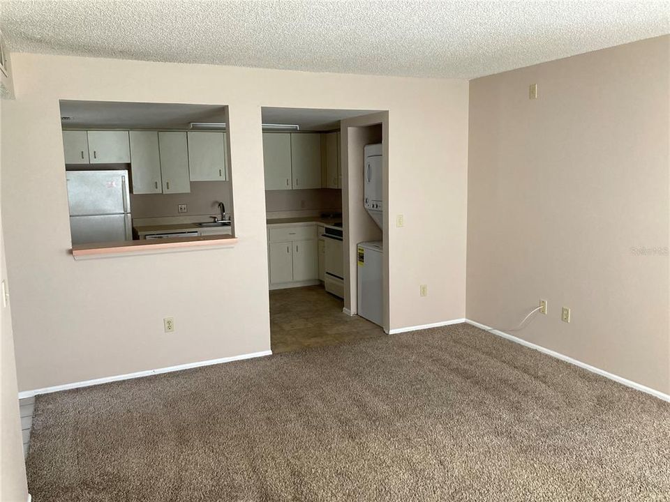 For Rent: $1,275 (2 beds, 2 baths, 885 Square Feet)