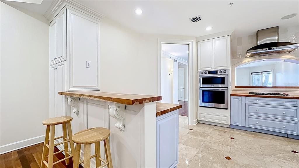 待售: $2,295,000 (3 贝兹, 3 浴室, 2714 平方英尺)