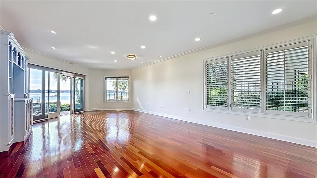 待售: $2,295,000 (3 贝兹, 3 浴室, 2714 平方英尺)