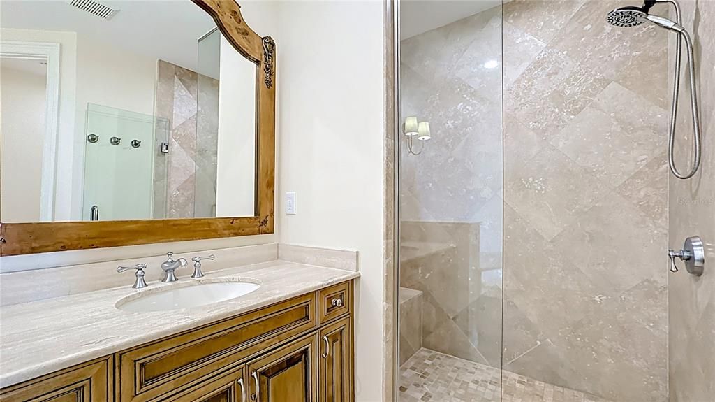 待售: $2,295,000 (3 贝兹, 3 浴室, 2714 平方英尺)