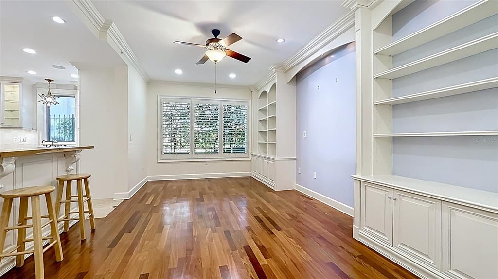 待售: $2,295,000 (3 贝兹, 3 浴室, 2714 平方英尺)