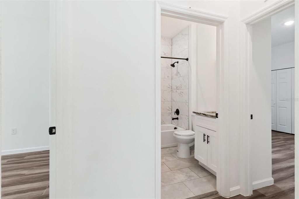 На продажу: $350,000 (4 спален, 2 ванн, 1482 Квадратных фут)