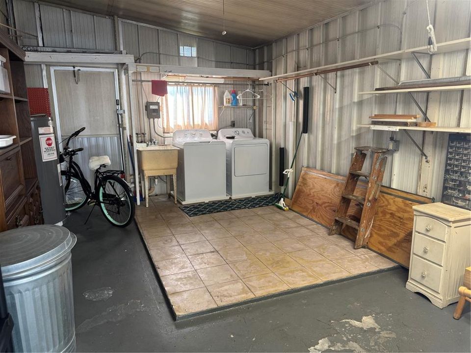 For Sale: $159,900 (2 beds, 2 baths, 1351 Square Feet)