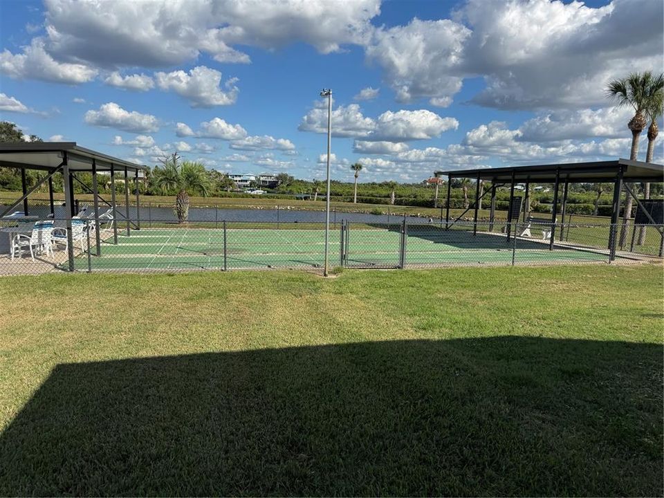 For Sale: $159,900 (2 beds, 2 baths, 1351 Square Feet)