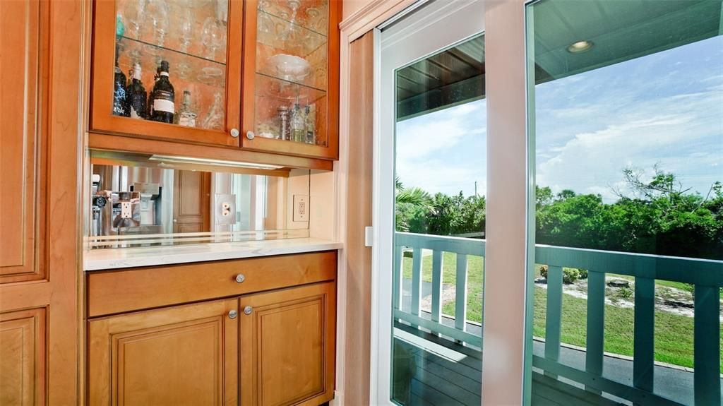 На продажу: $685,000 (2 спален, 2 ванн, 1728 Квадратных фут)