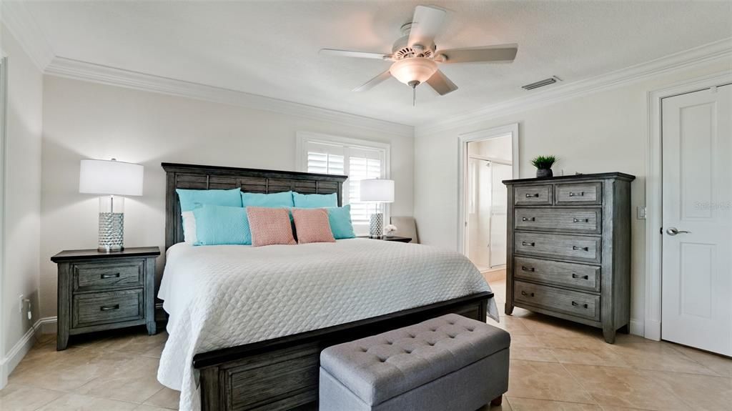 На продажу: $685,000 (2 спален, 2 ванн, 1728 Квадратных фут)