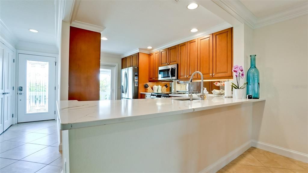 На продажу: $685,000 (2 спален, 2 ванн, 1728 Квадратных фут)