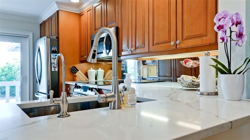 На продажу: $685,000 (2 спален, 2 ванн, 1728 Квадратных фут)