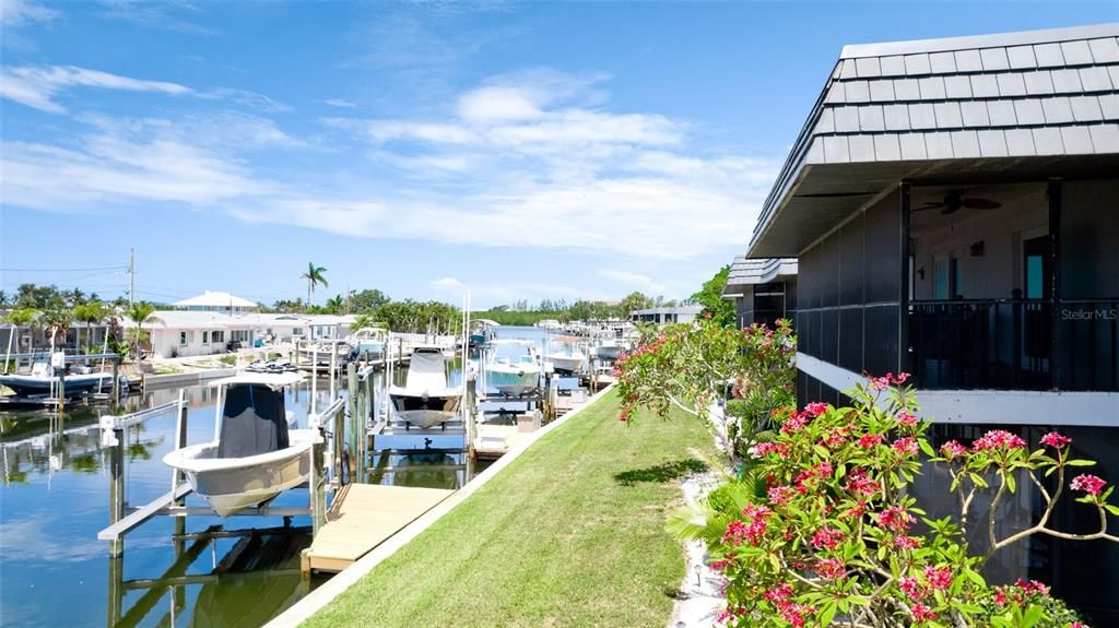 На продажу: $685,000 (2 спален, 2 ванн, 1728 Квадратных фут)