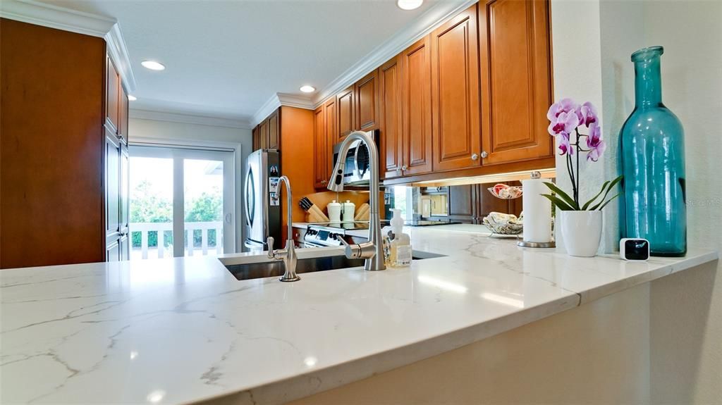 На продажу: $685,000 (2 спален, 2 ванн, 1728 Квадратных фут)