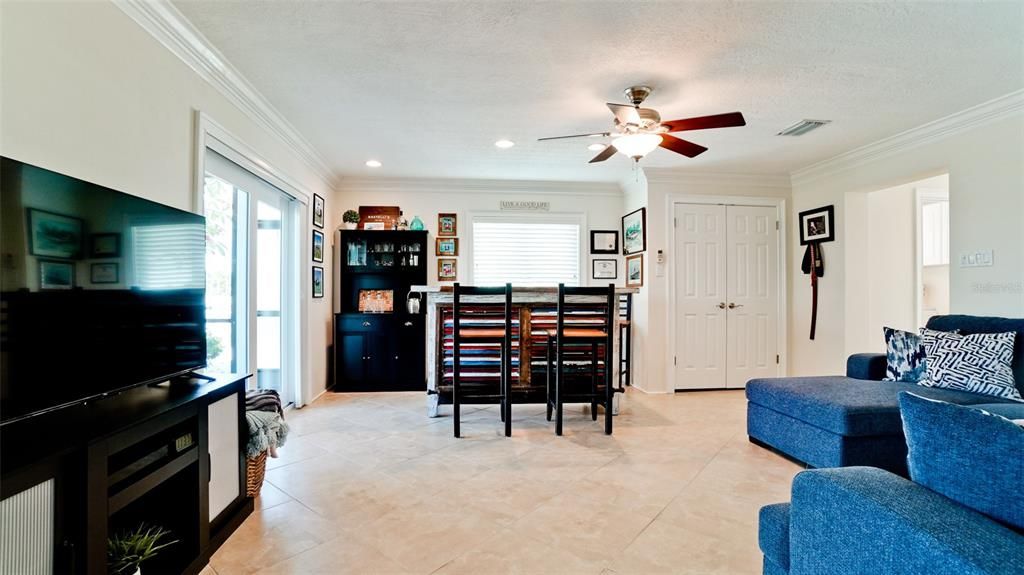 На продажу: $685,000 (2 спален, 2 ванн, 1728 Квадратных фут)