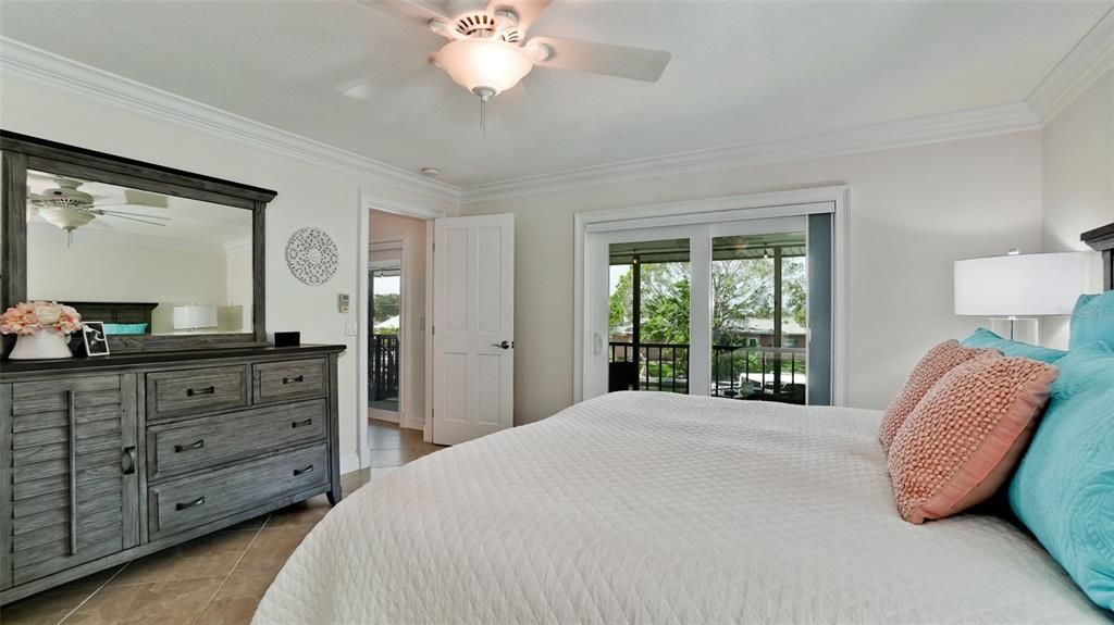 На продажу: $685,000 (2 спален, 2 ванн, 1728 Квадратных фут)