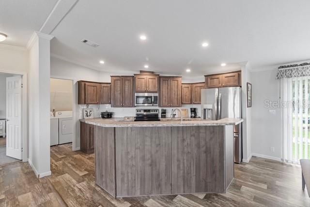 For Rent: $2,500 (3 beds, 3 baths, 1792 Square Feet)