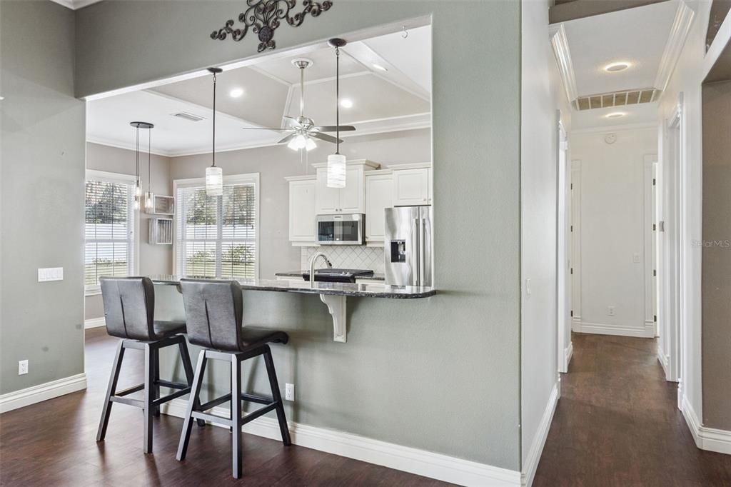 合同活跃: $499,900 (4 贝兹, 2 浴室, 2177 平方英尺)