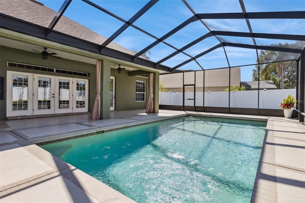 合同活跃: $499,900 (4 贝兹, 2 浴室, 2177 平方英尺)