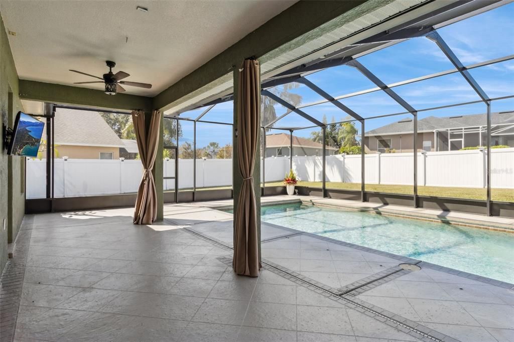 合同活跃: $499,900 (4 贝兹, 2 浴室, 2177 平方英尺)