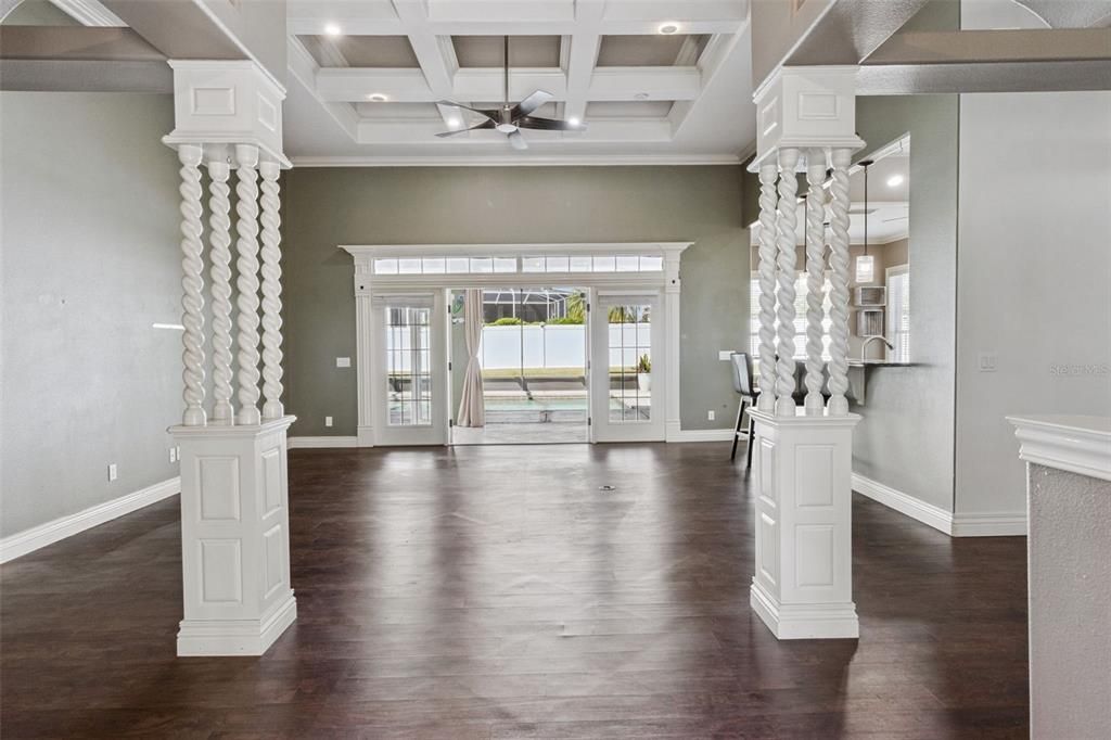 合同活跃: $499,900 (4 贝兹, 2 浴室, 2177 平方英尺)