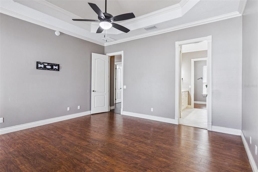 合同活跃: $499,900 (4 贝兹, 2 浴室, 2177 平方英尺)