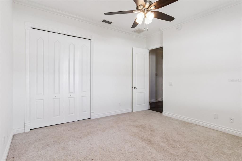 合同活跃: $499,900 (4 贝兹, 2 浴室, 2177 平方英尺)