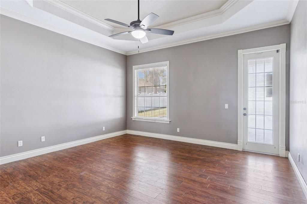 合同活跃: $499,900 (4 贝兹, 2 浴室, 2177 平方英尺)